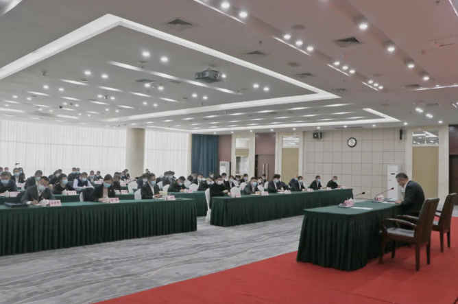 全网担保网集团、温泉集团举办贯彻落实市第十三次党代会精神宣讲报告会
